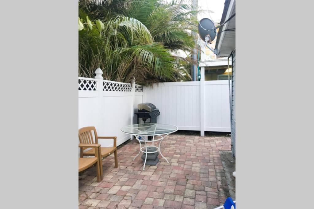The Cannon Apartment Bradenton Beach Exterior photo